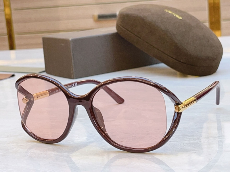 TOM FORD